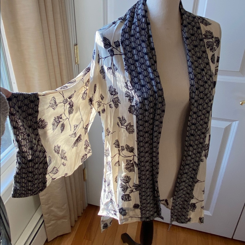 Patterned Kimono-style Open Front Top